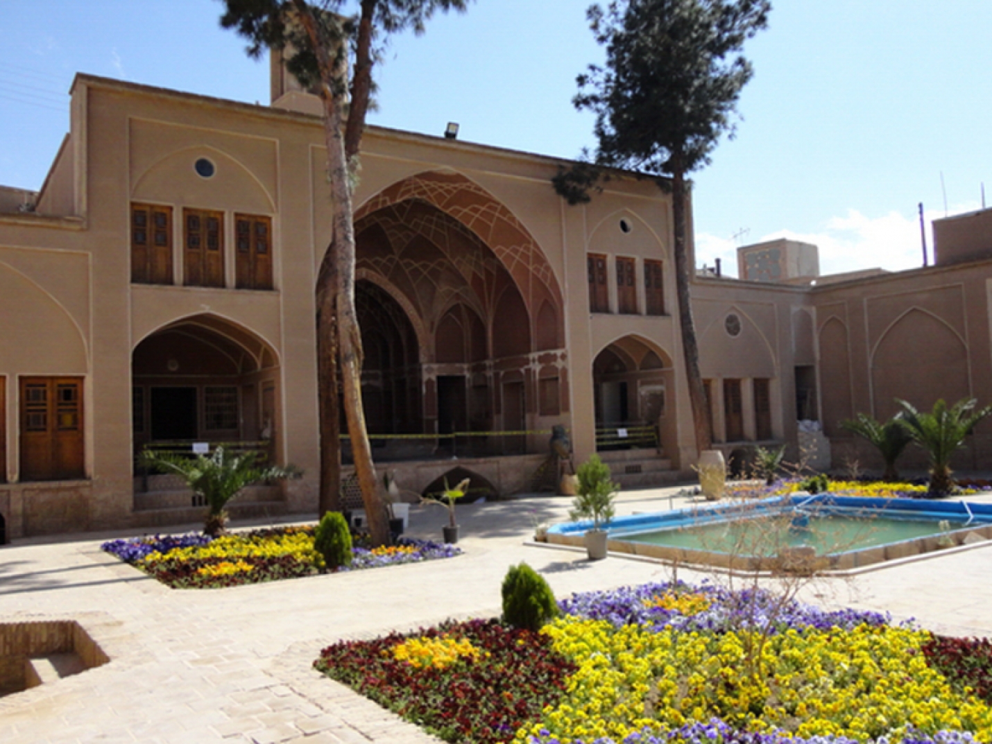 خانه آل یاسین